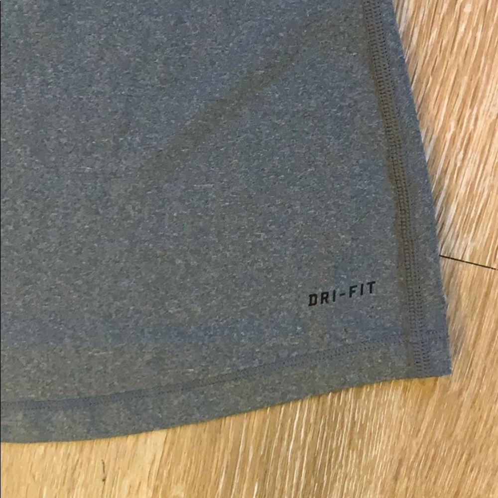 Nike running shirt - Picture 5 of 5